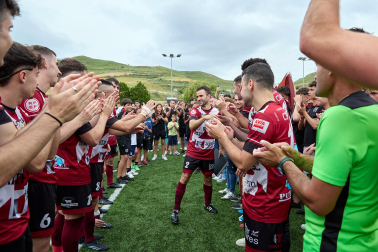 Fotos del ascenso del Gares a Tercera División.