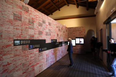 Fotos de la presentación del 'Espacio SanFermIN Espazioa', ubicado en el Cuerpo de Guardia de Santo Domingo en Pamplona.