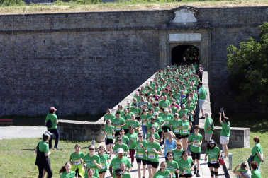 Fotos de la X Marcha contra el Cáncer en Pamplona.