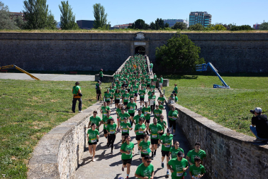 Fotos de la X Marcha contra el Cáncer en Pamplona.