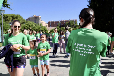 Fotos de la X Marcha contra el Cáncer en Pamplona.
