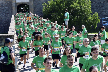 Fotos de la X Marcha contra el Cáncer en Pamplona.