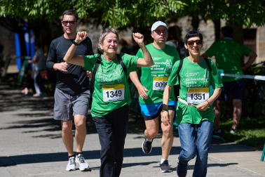 Fotos de la X Marcha contra el Cáncer en Pamplona.