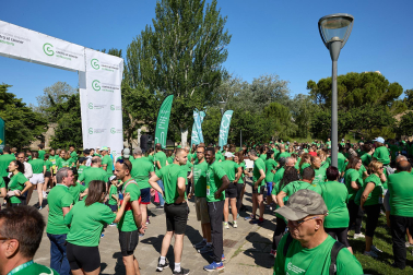 Fotos de la X Marcha contra el Cáncer en Pamplona.