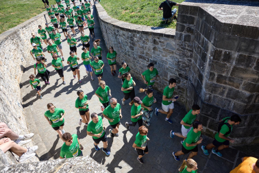 Fotos de la X Marcha contra el Cáncer en Pamplona.