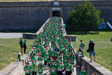 Fotos de la X Marcha contra el Cáncer en Pamplona.