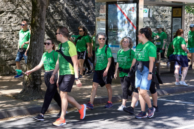 Fotos de la X Marcha contra el Cáncer en Pamplona.