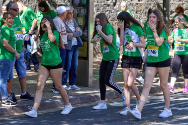 Fotos de la X Marcha contra el Cáncer en Pamplona.