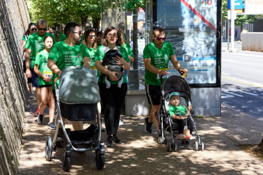 Fotos de la X Marcha contra el Cáncer en Pamplona.