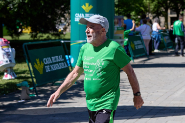 Fotos de la X Marcha contra el Cáncer en Pamplona.
