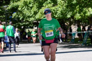 Fotos de la X Marcha contra el Cáncer en Pamplona.