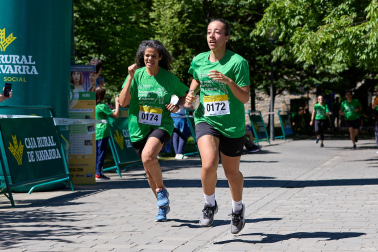 Fotos de la X Marcha contra el Cáncer en Pamplona.