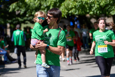 Fotos de la X Marcha contra el Cáncer en Pamplona.