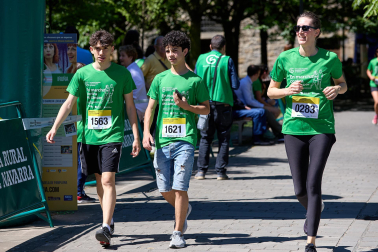 Fotos de la X Marcha contra el Cáncer en Pamplona.