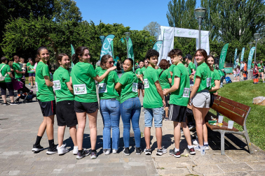 Fotos de la X Marcha contra el Cáncer en Pamplona.