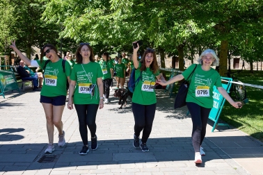 Fotos de la X Marcha contra el Cáncer en Pamplona.