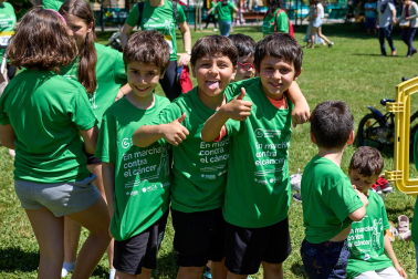 Fotos de la X Marcha contra el Cáncer en Pamplona.