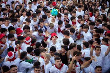 Fotos del chupinazo de las fiestas de Mutilva 2024.