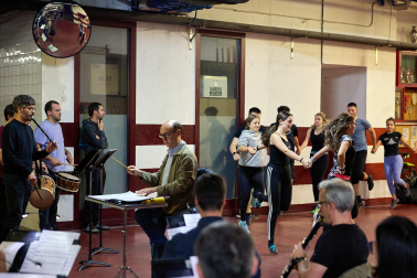 Fotos del ensayo del grupo de danzas Duguna y la Pamplonesa, previo al concierto del sábado./