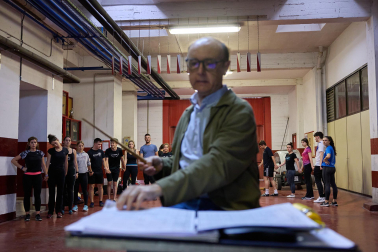 Fotos del ensayo del grupo de danzas Duguna y la Pamplonesa, previo al concierto del sábado./