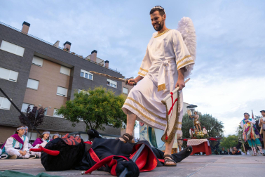 Fotos del Paloteado de San Juan de Tudela 2024. /