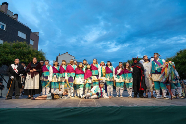 Fotos del Paloteado de San Juan de Tudela 2024. /