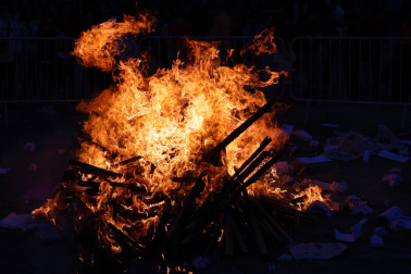 Fotos de las hogueras de San Juan de Pamplona.