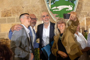 Gala de entrega del Premio Príncipe de Viana de la Cultura 2024 a Alfredo Sanzol