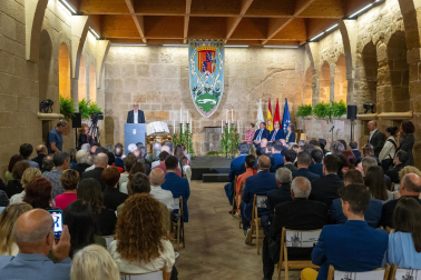 Gala de entrega del Premio Príncipe de Viana de la Cultura 2024 a Alfredo Sanzol
