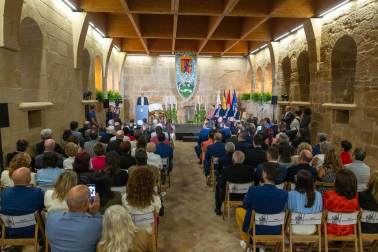 Gala de entrega del Premio Príncipe de Viana de la Cultura 2024 a Alfredo Sanzol