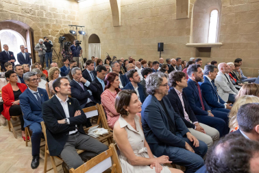 Gala de entrega del Premio Príncipe de Viana de la Cultura 2024 a Alfredo Sanzol