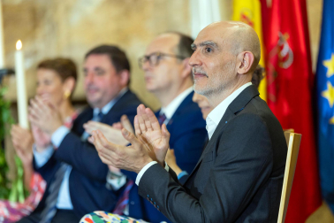 Gala de entrega del Premio Príncipe de Viana de la Cultura 2024 a Alfredo Sanzol