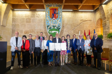 Gala de entrega del Premio Príncipe de Viana de la Cultura 2024 a Alfredo Sanzol