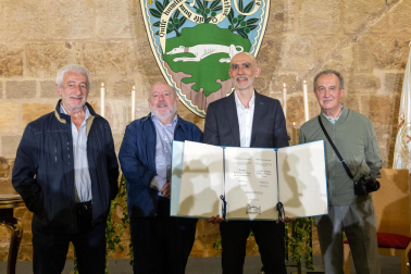 Gala de entrega del Premio Príncipe de Viana de la Cultura 2024 a Alfredo Sanzol