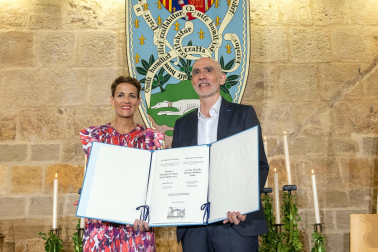 Gala de entrega del Premio Príncipe de Viana de la Cultura 2024 a Alfredo Sanzol