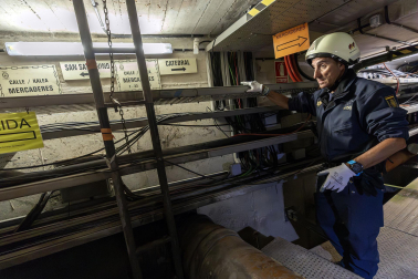 Fotos de los trabajos de Policía Nacional en el subsuelo de Pamplona