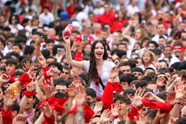 Fotos del chupinazo 2024 de San Fermín en la plaza del Castillo.
