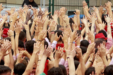 Fotos del chupinazo 2024 de San Fermín en la plaza del Castillo.