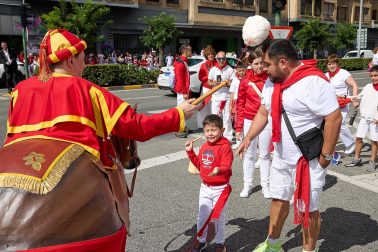 Salida de la Comparsa de Gigantes y Cabezudos este 6 de julio.