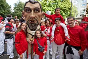 Salida de la Comparsa de Gigantes y Cabezudos este 6 de julio.