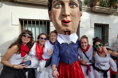 Salida de la Comparsa de Gigantes y Cabezudos este 6 de julio.
