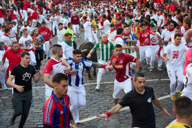 Los toros de La Palmosilla enfilan la Curva de Telefónica