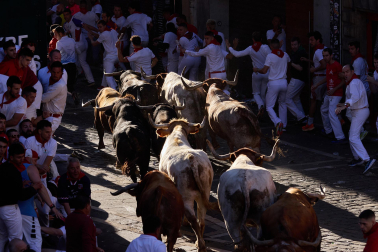 Los toros de la ganadería La Palmosilla estrenaron las carreras de estos Sanfermines 2024