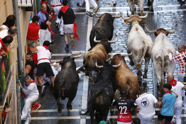 Emocionante primero encierro de los Sanfermines 2024 con toros de la ganadería La Palmosilla