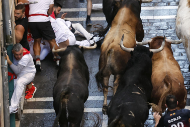 Emocionante primero encierro de los Sanfermines 2024 con toros de la ganadería La Palmosilla
