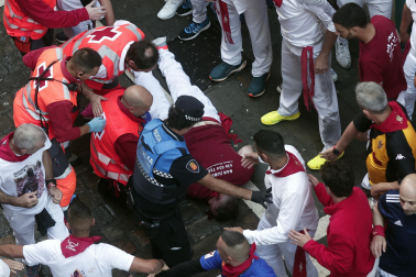 Emocionante primero encierro de los Sanfermines 2024 con toros de la ganadería La Palmosilla