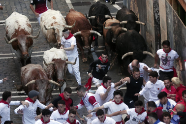 Emocionante primero encierro de los Sanfermines 2024 con toros de la ganadería La Palmosilla