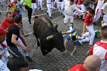 Emocionante primero encierro de los Sanfermines 2024 con toros de la ganadería La Palmosilla