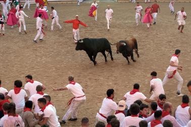 Emocionante primero encierro de los Sanfermines 2024 con toros de la ganadería La Palmosilla
