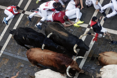 Emocionante primero encierro de los Sanfermines 2024 con toros de la ganadería La Palmosilla